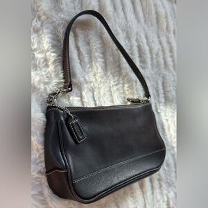 Vintage Coach Hampton 7785 Demi Brown Leather Shoulder Bag 2004